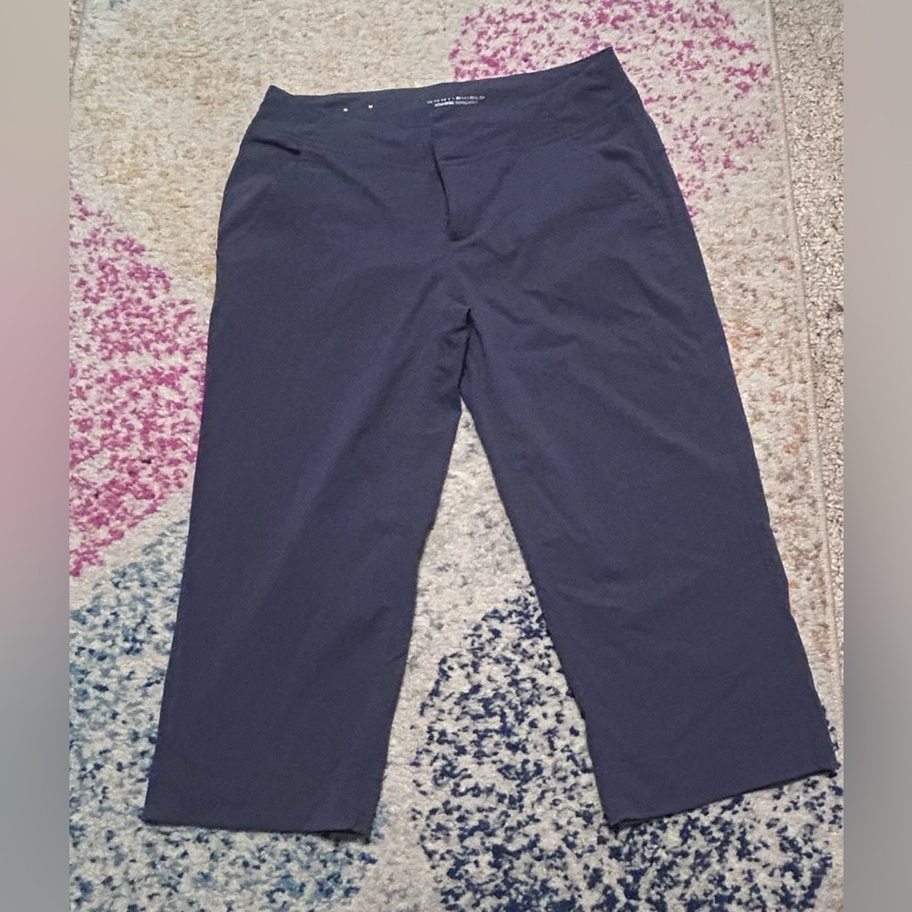 Women’s Columbia Camping/Hiking/Outdoor Capri Length Pants Sz. 2